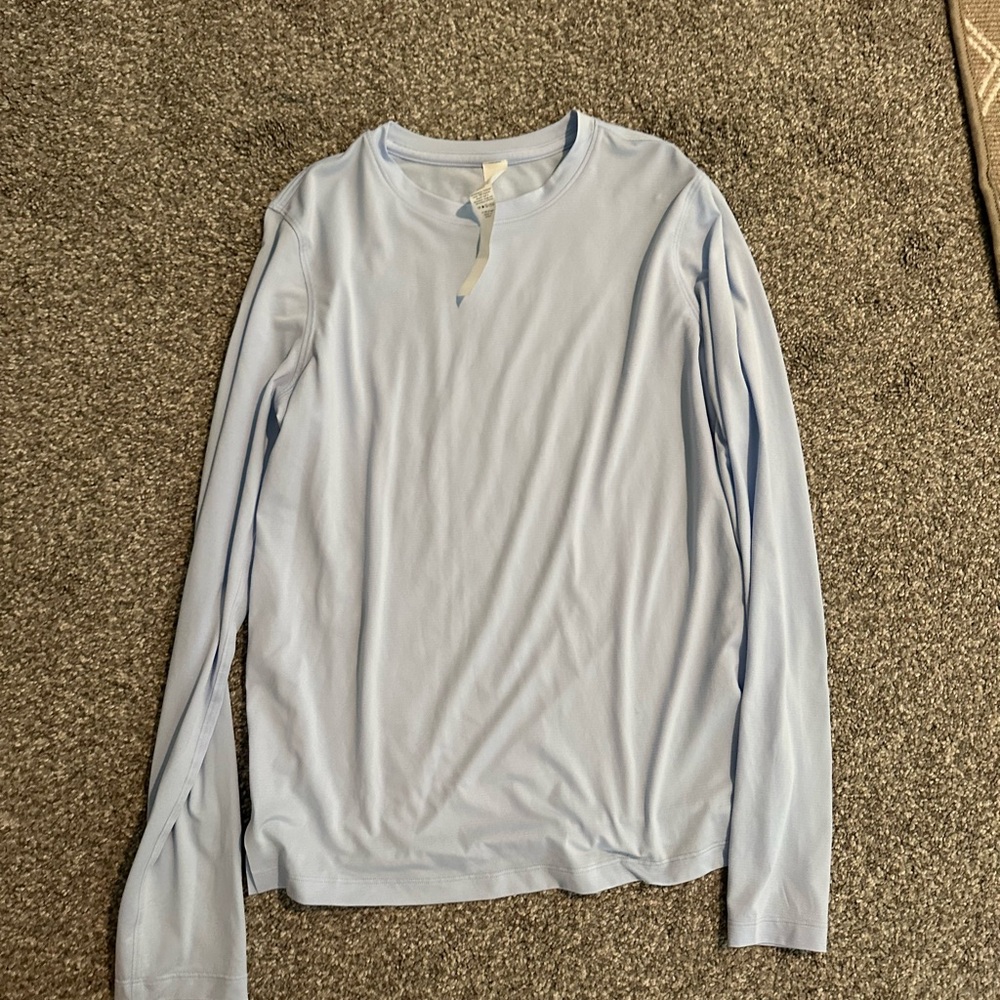 Lululemon ultralight hip-length long-sleeve shirt